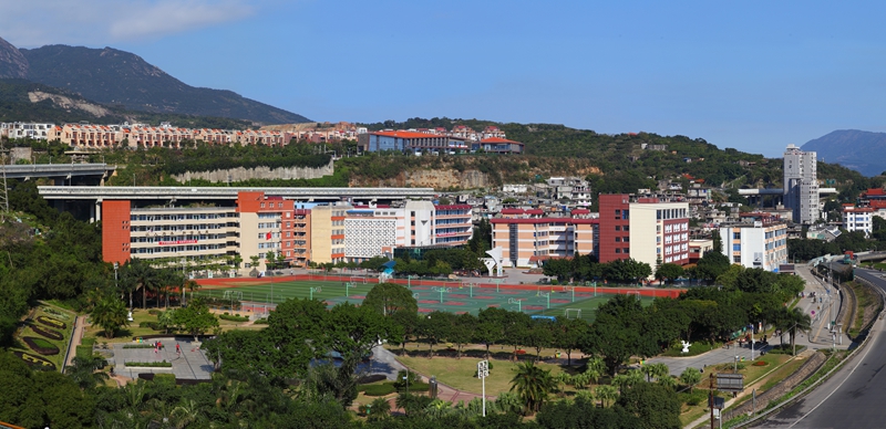 二附中校园全景（天马山）(1)_副本.jpg